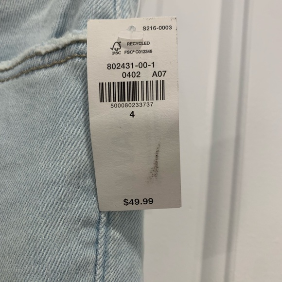 NWT Old Navy Light Wash Jeans - Picture 5 of 7